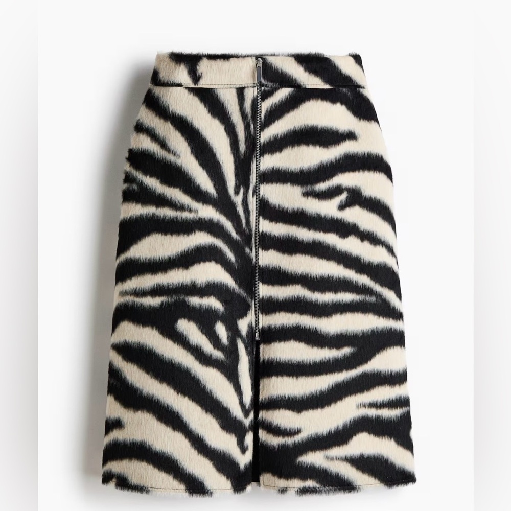 H&M zip front skirt NO OFFERS. ZEBRA - Picture 3 of 5